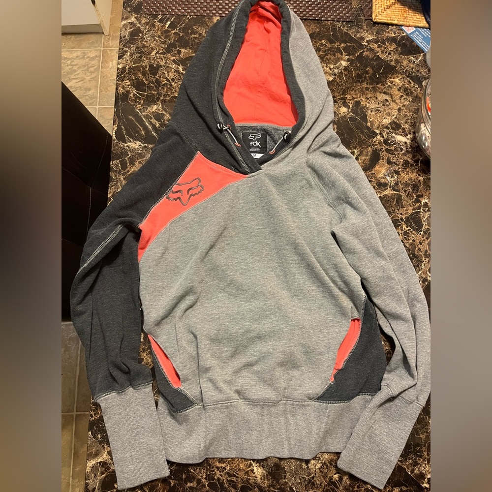 COPY - Women’s Fox hoodie. Size M.